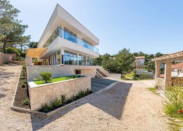 Estate Da Noi Villa *